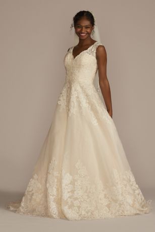 David’s Bridal wedding dress online - featured 31 1763538867