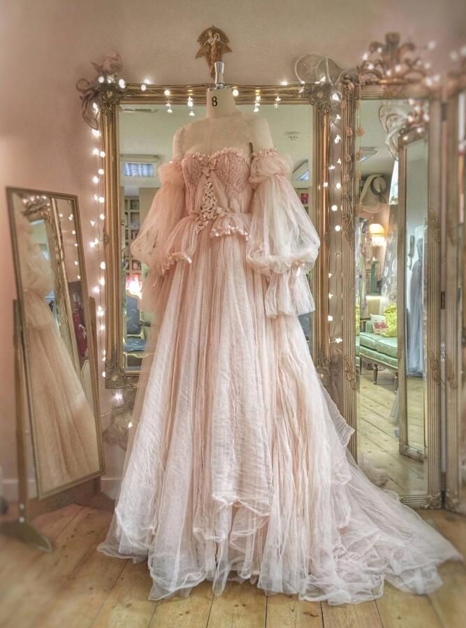 princess dresses_Princess Pink tulle Ruffles Long Wedding Gowns