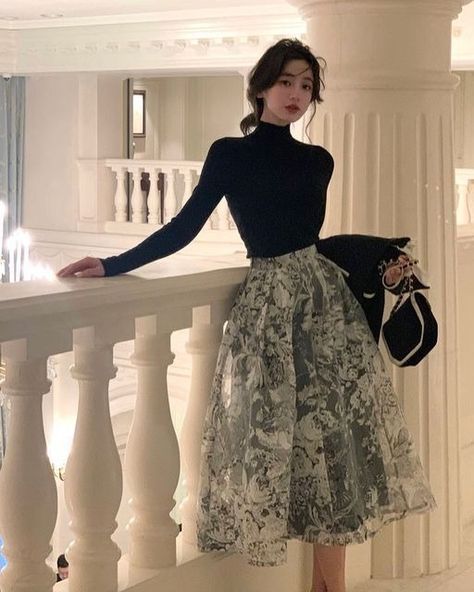 elegant outfits - Classic & Elegant - image 5305 1766231145